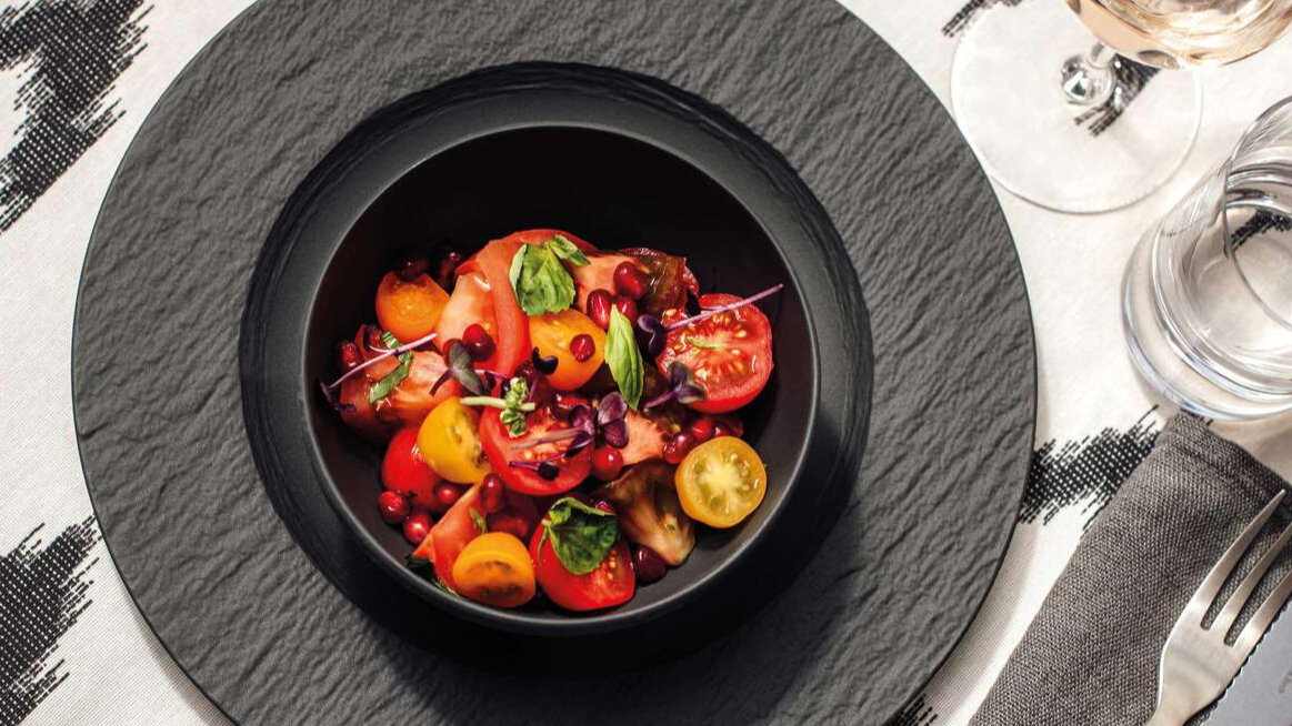 Plato de Villeroy & Boch con alimento en su interior