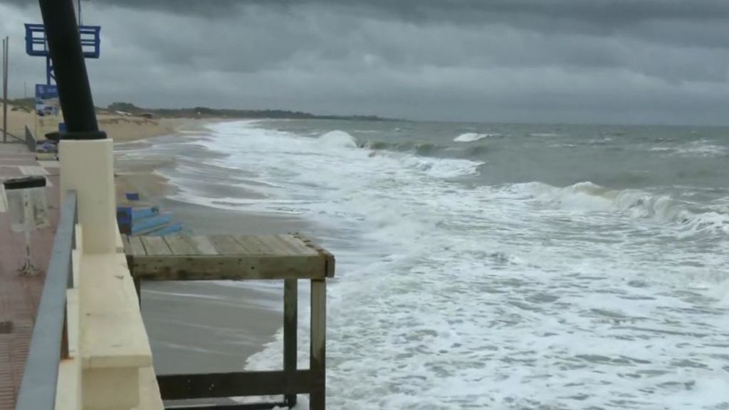 Cádiz y Huelva permanecen en alerta naranja por las fuertes lluvias