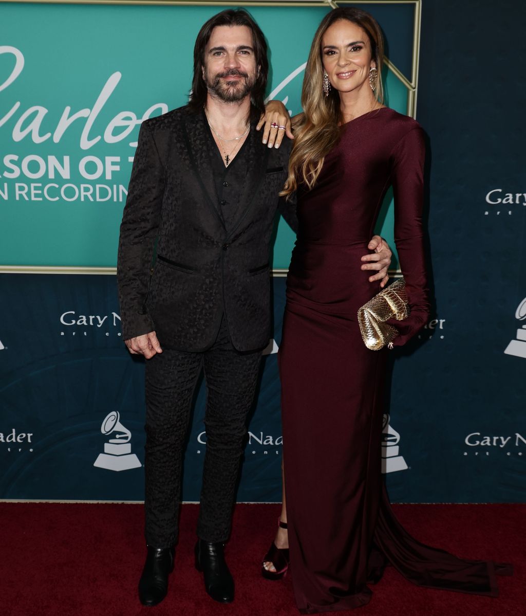 Juanes y Karen Martínez