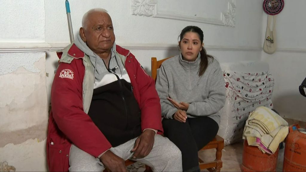 Los afectados de la DANA que viven de alquiler, a merced de los propietarios: Luis Alonso, de 83 años, vive sin luz ni agua