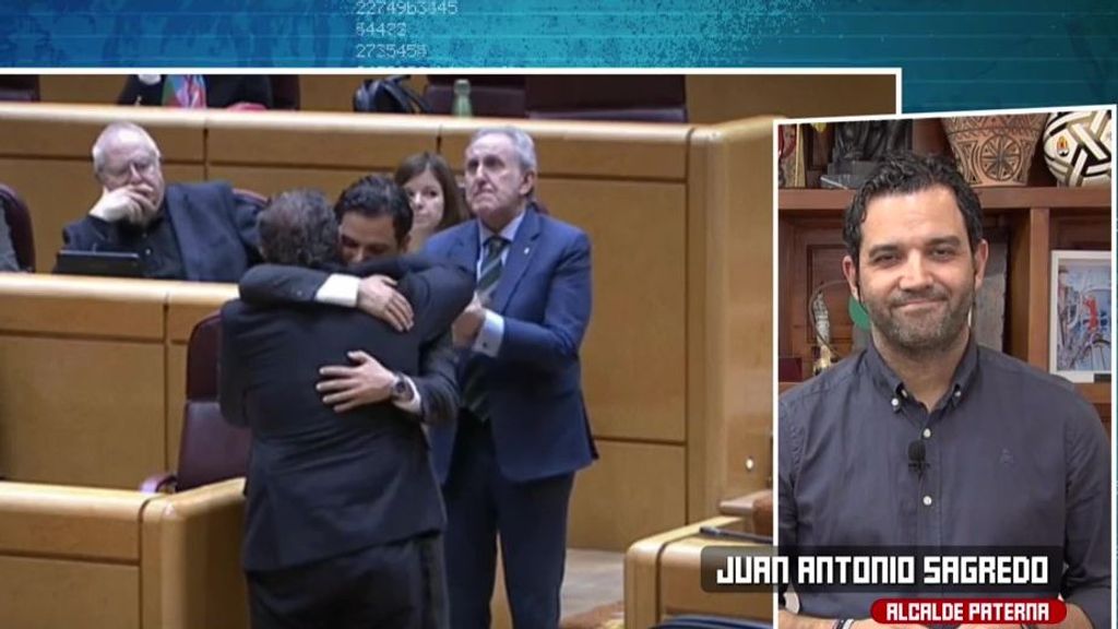 El político del PSOE que protagonizó un emotivo abrazo con otro senador del PP: "Me gustaría que fuese un símbolo''