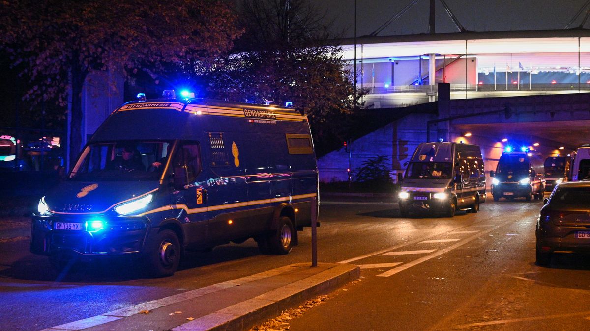 Un hombre se atrinchera en un restaurante de París: mantiene a tres personas como rehenes