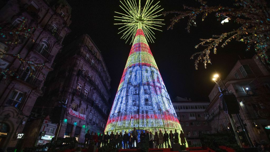 Vigo enciende su Navidad más solidaria