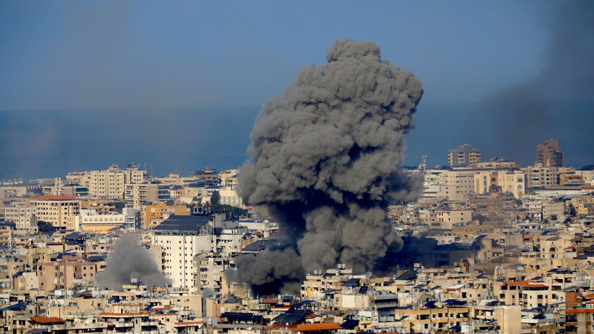 El portavoz de Hezbolá muere en un bombardeo israelí en Beirut