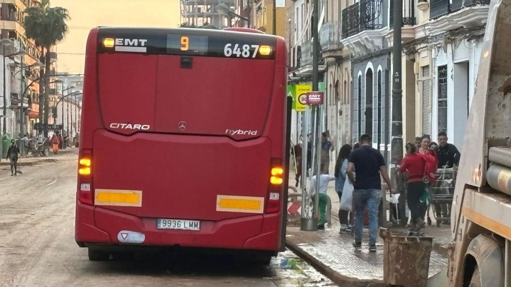 EMT rescató a más 3.000 personas atrapadas durante la noche de la DANA en municipios y carreteras