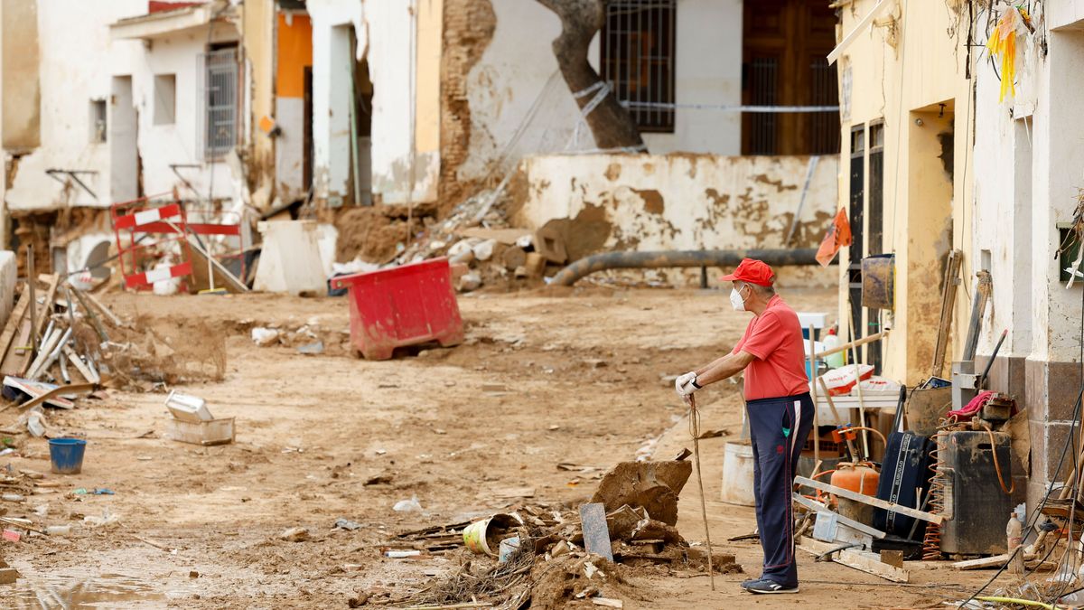 La dana pasa factura a enfermos crónicos y ancianos: "Antes salía de casa, ahora ya no"