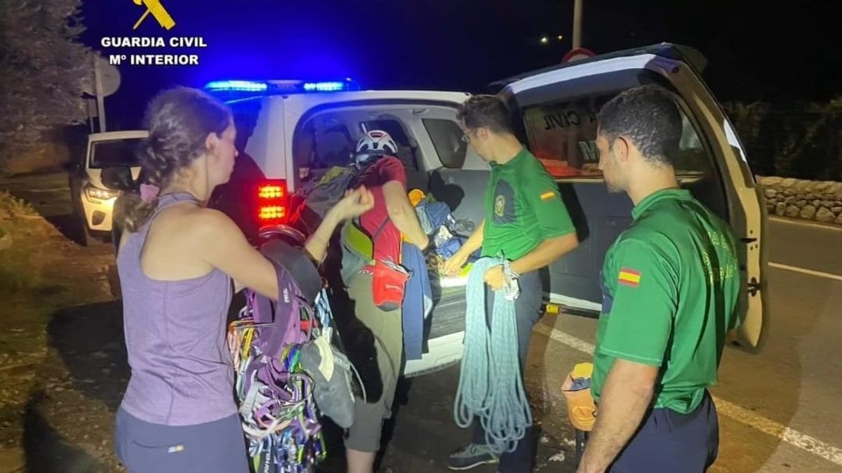 Rescatan a una pareja de escaladores