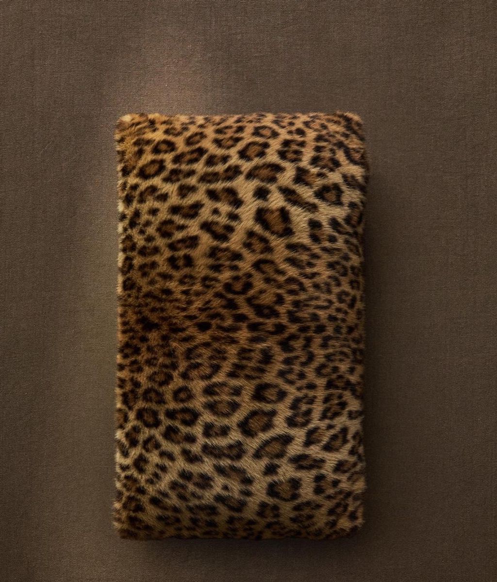 Cojín de leopardo de Zara Home