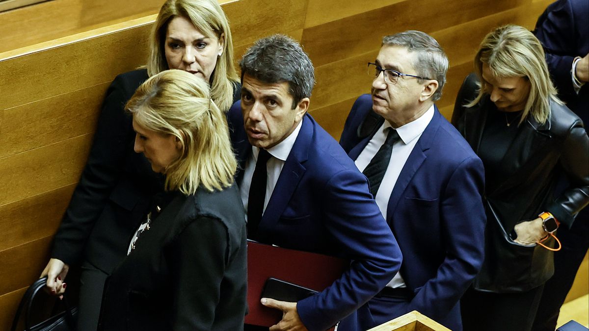 Compromís ofrece sus diputados al PSPV para presentar una moción de censura a Mazón