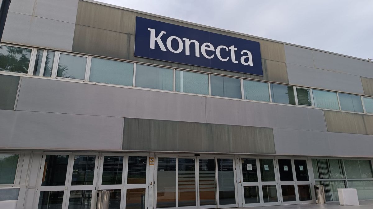 Fachada de la empresa malagueña Konecta