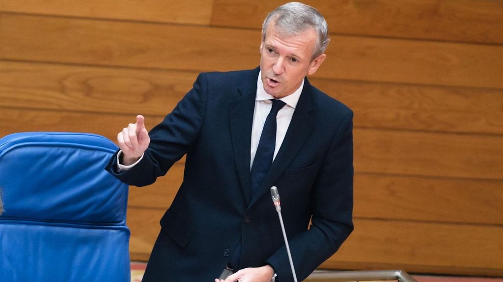 El presidente de la Xunta, Alfonso Rueda, en la sesión de control del Parlamento de Galicia