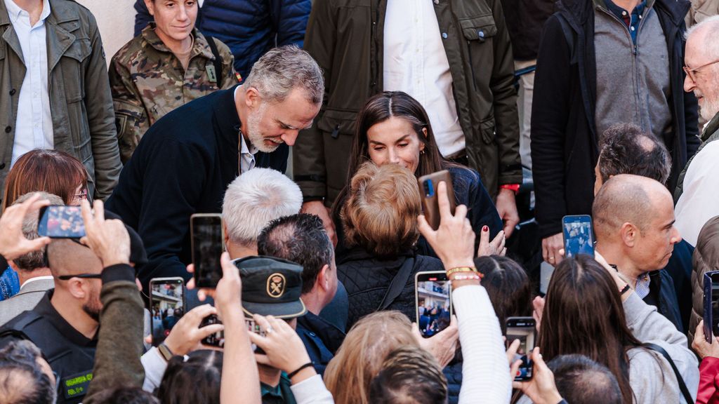 Felipe y Letizia en Chiva este 19 de noviembre.