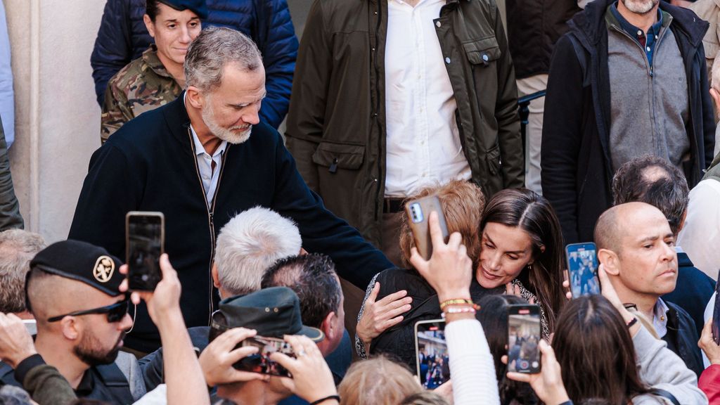 Los reyes Felipe y Letizia en Chiva este 19 de noviembre.