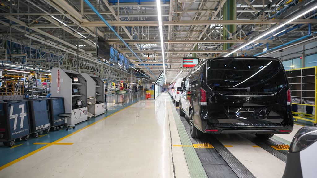 Una furgoneta Mercedes-Benz Vans en la planta de Mercedes Vitoria