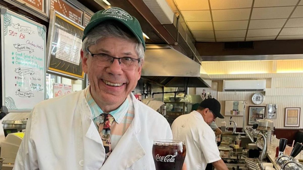 El bar de Nueva York que sigue haciendo la Coca-Cola como en 1925