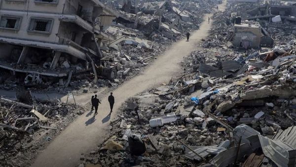 Israel ataca por aire barrios de Gaza, Siria y Líbano
