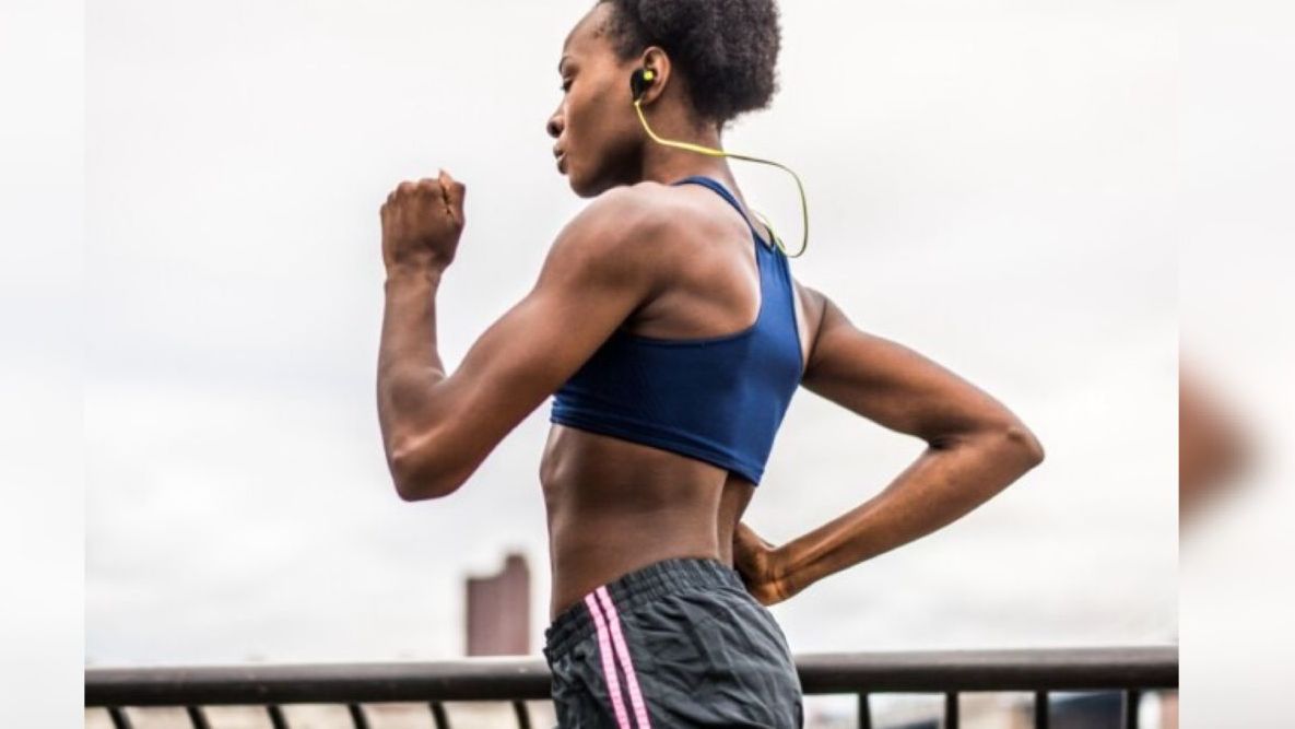 Barcelona impulsa rutas deportivas "seguras" para que las mujeres puedan caminar y correr