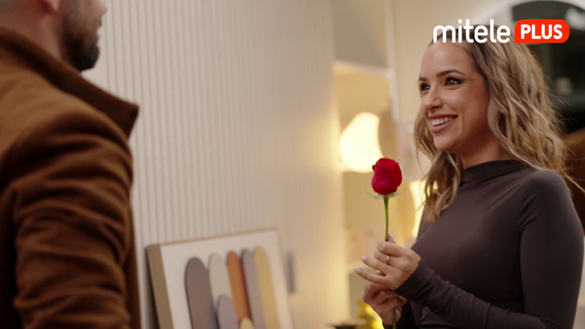 Lucía se reencuentra con Manu, el misterioso chico al que estaba conociendo: “Ha acudido a mi llamada”  - Un amor para Lucía