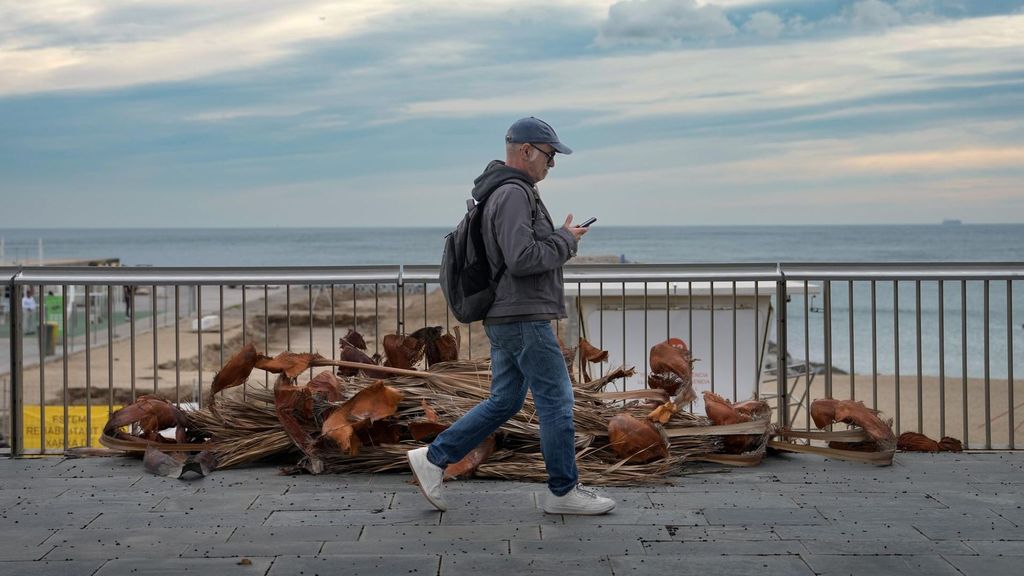 La borrasca 'Caetano' pone en alerta a ocho comunidades por su temporal marítimo y fuertes vientos