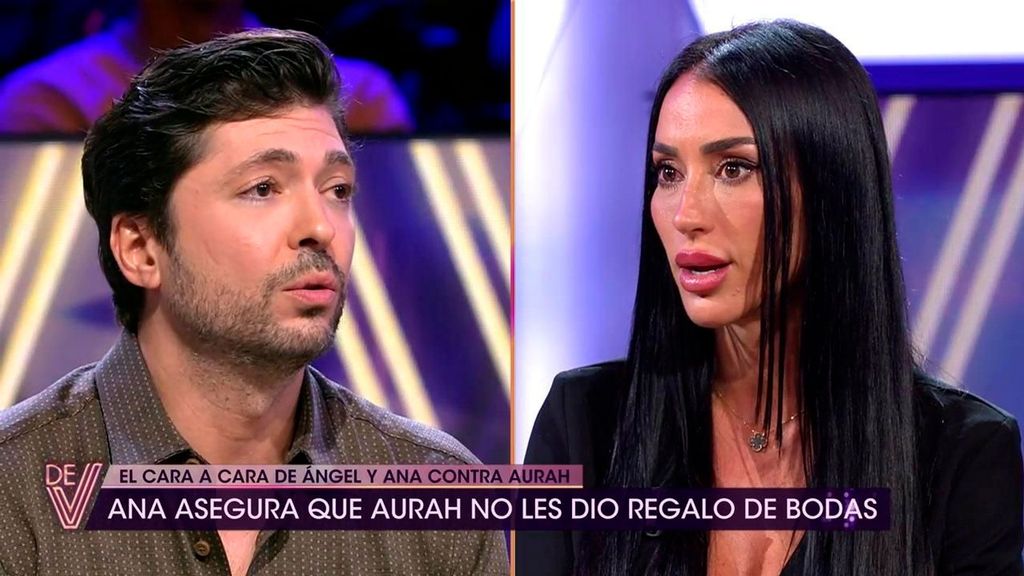 El tenso enfrentamiento de Aurah Ruiz con Ángel Cristo y Ana Illas tras criticar su boda ¡De viernes! Top Vídeos 273