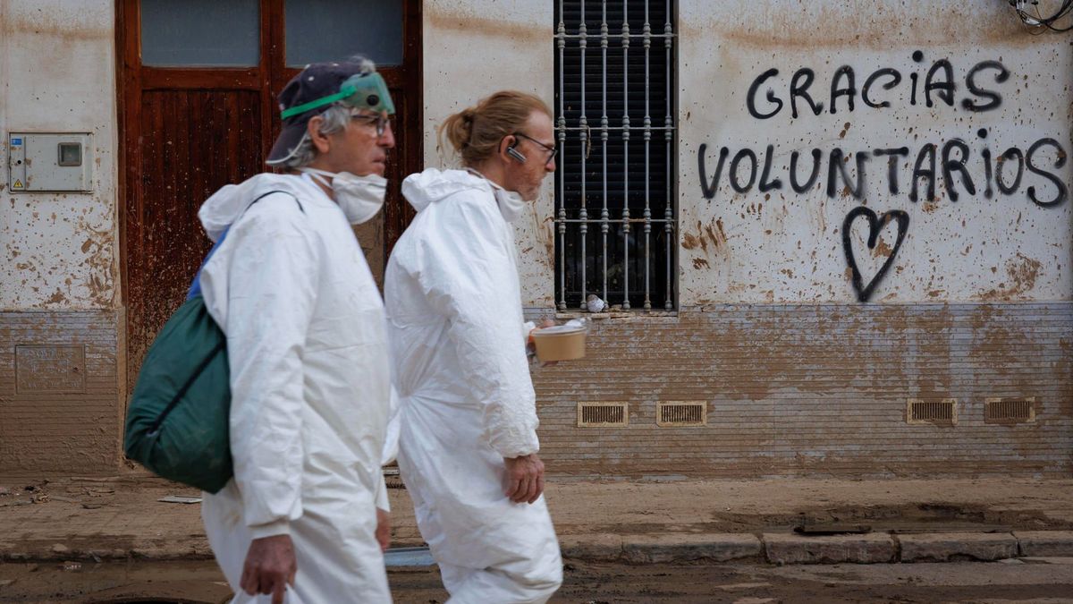 Voluntarios tras la DANA en Valencia