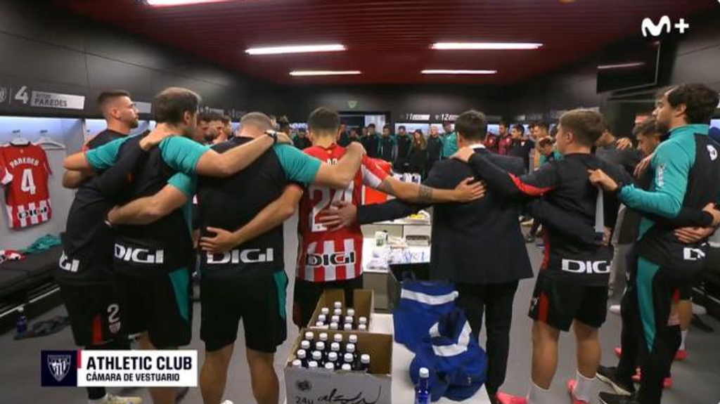 El ritual del Athletic antes de saltar al césped