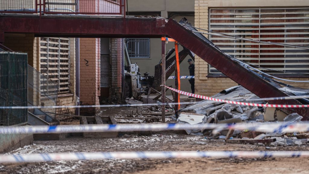 Indignación en Massanassa tras la muerte del operario de Tragsa: “¿Cómo se les ocurre, en un colegio que está en ruinas, mandar a limpiarlo?