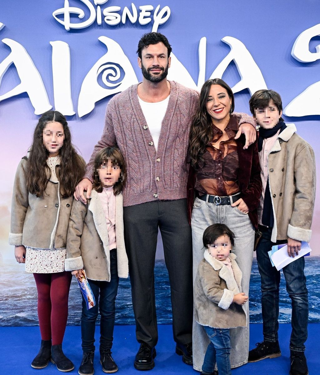 Jorge Pérez con su familia