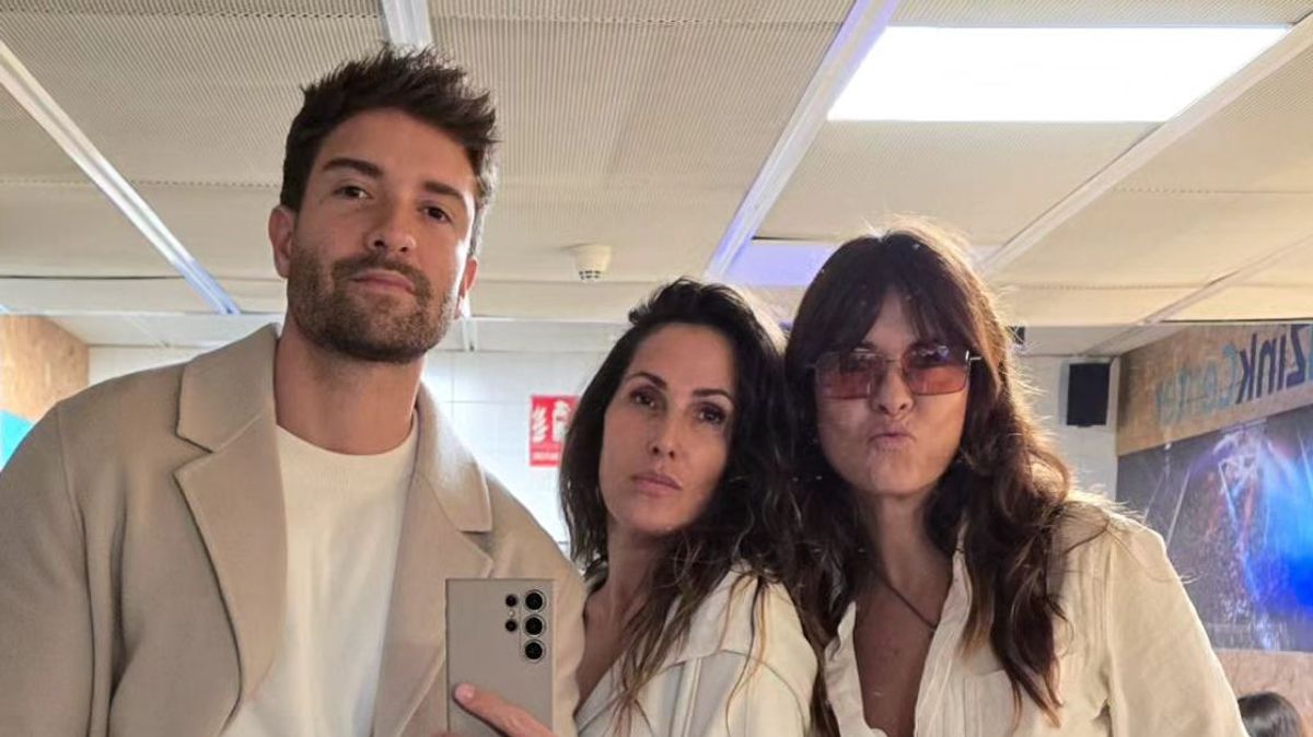 Pablo Alborán, Malú y Vanesa Martín antes de sus actuaciones en 'Música desde el Corazón'