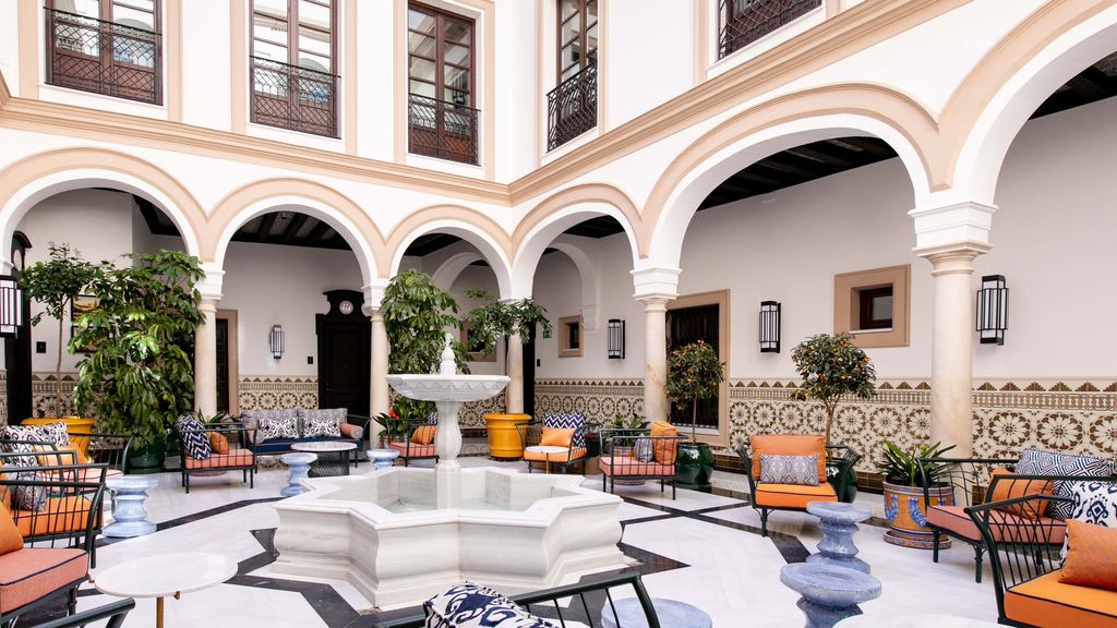 Patio del hotel Casa Palacio Don Ramón de Sevilla