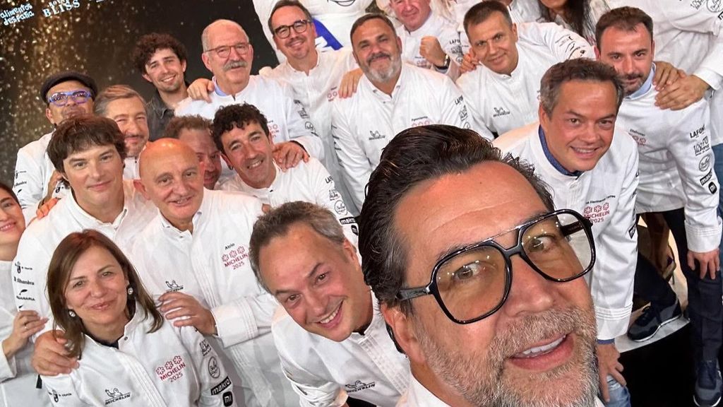 El mítico selfie de Quique Dacosta en los estrella Michelin