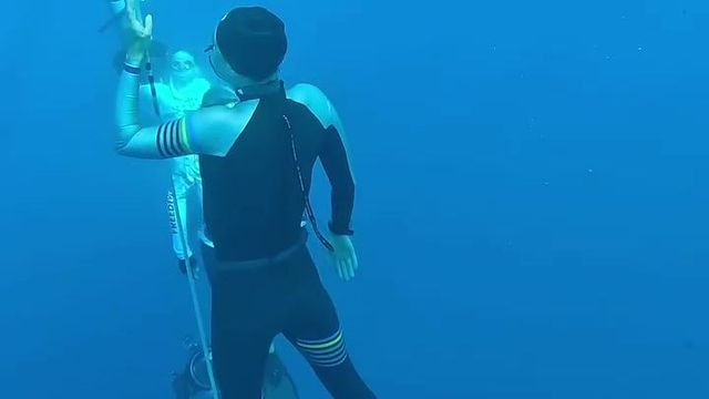 Kateryna Sadurska bate el récord mundial de inmersión en apnea sin aletas