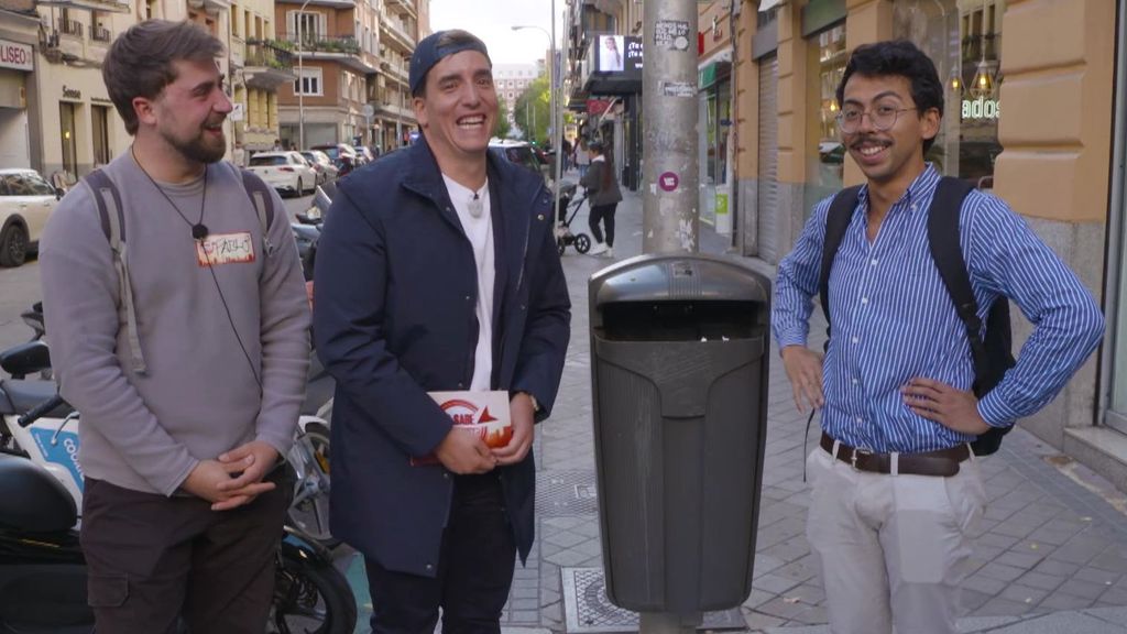 La inesperada reacción de un viandante en 'Lo sabe, no lo sabe': "¿Te hago un bizum?"