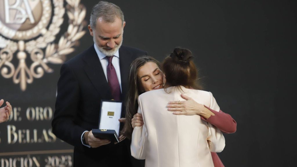 Los reyes Felipe y Letizia y Gemma Cuervo este 27 de noviembre.