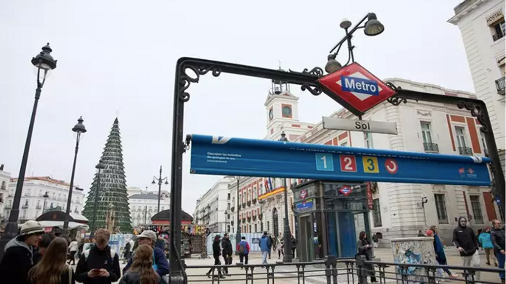 Metro de Madrid se prepara con nuevos horarios y refuerzos esta Navidad