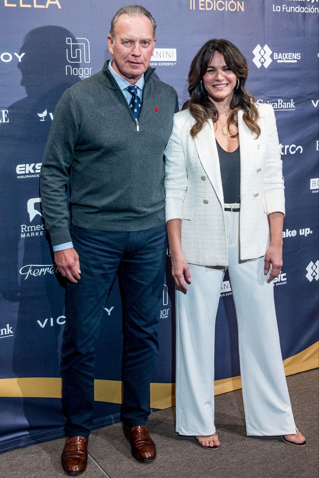 Bertín y Fabiola posan juntos en los Premios Dona2