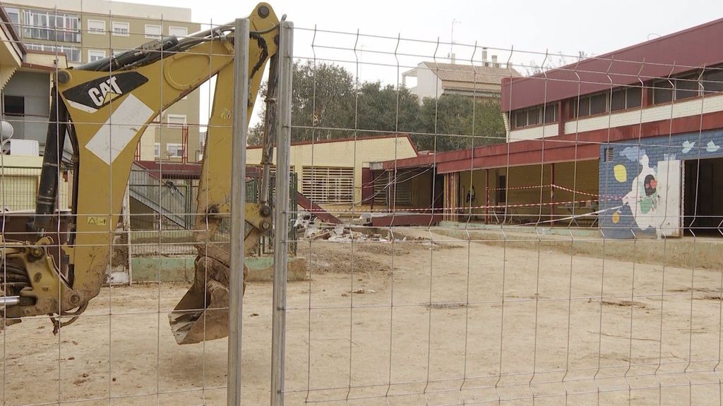 Colegio Luis Vives de Massanassa, donde falleció un operario