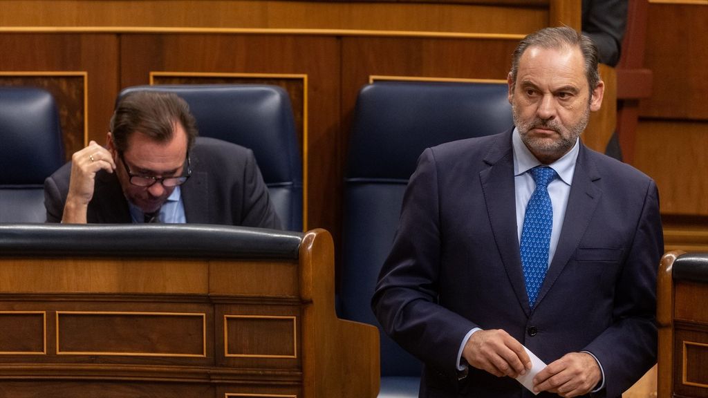 El diputado del Grupo Mixto José Luis Ábalos en el Congreso de los Diputados.