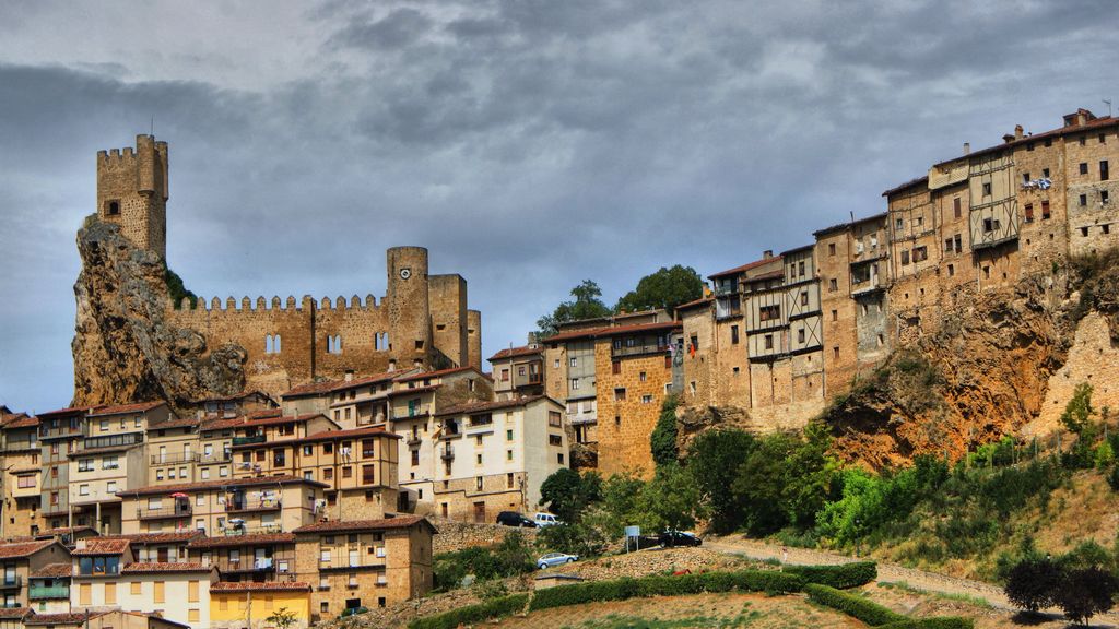 El Castillo de Frías y sus casas colgantes