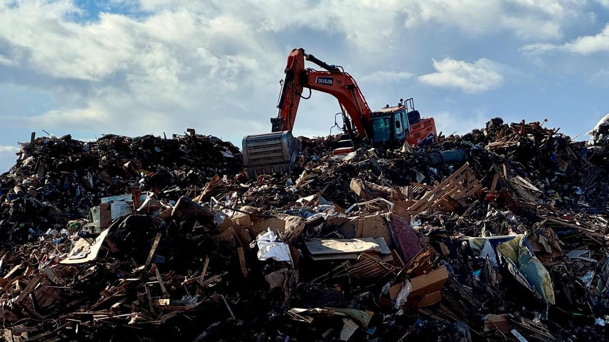 La Generalitat retira 200.000 toneladas de residuos de los municipios afectados por las inundaciones.