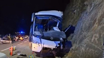 Dos muertos y 30 heridos en Francia en un accidente de un autobús de ...
