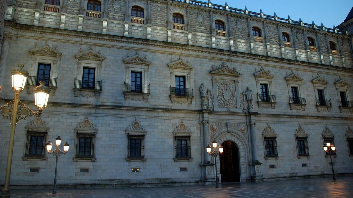 Fachada del Alcázar de Toledo