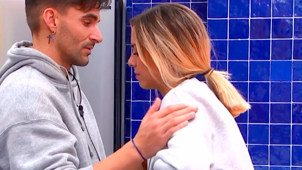 Edi le rechaza a Violeta los besos en público dentro de la casa: "Estar ahí pegándonos el lote... no" Gran Hermano Debate 2024 Top Vídeos 721