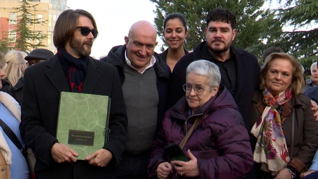 La familia de Concha Velasco en el homenaje.