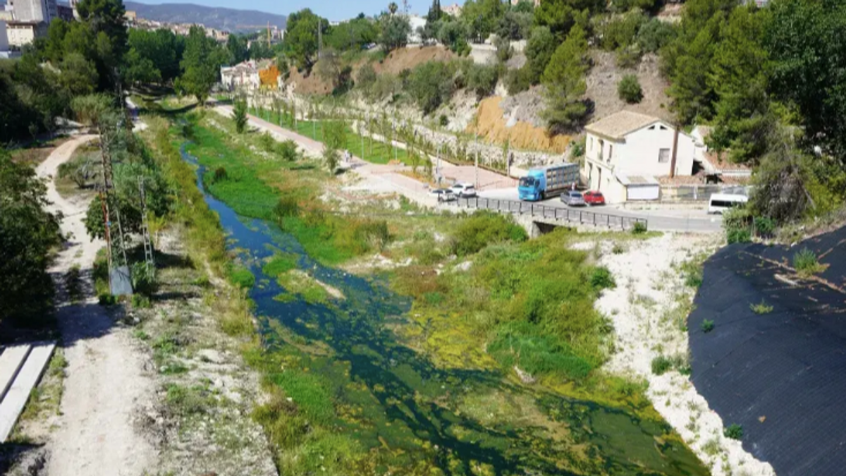 Las obras de reconstrucción finalizarán con la instalación de una pasarela