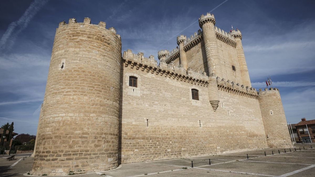 castillo fuensaldana Turismo Castillayleon. Portada