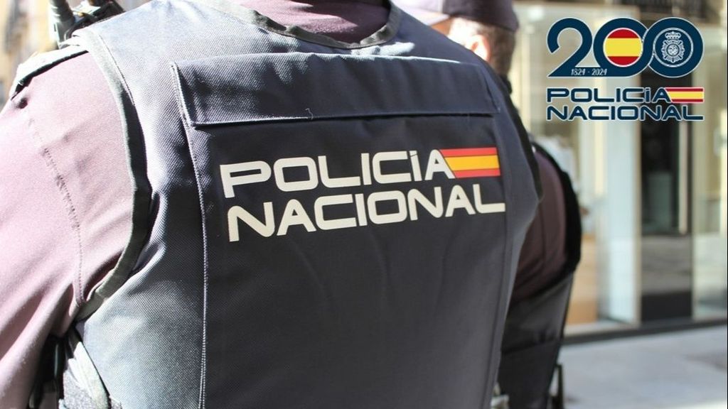 Un hombre ha sido detenido por matar a cuchilladas a su hermana en una vivienda en Benalmádena, Málaga