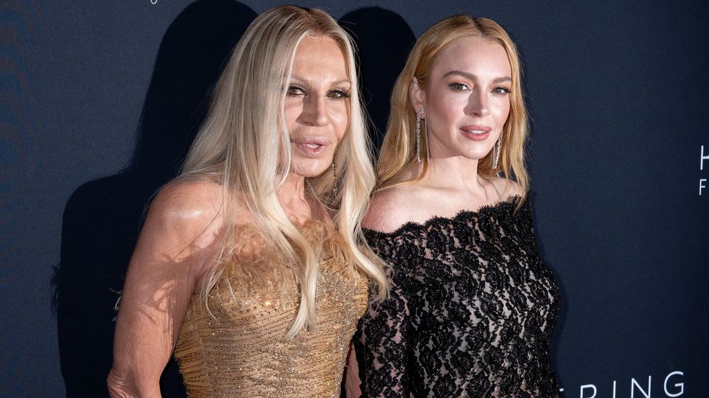 Donatella Versace junto a Lindsay Lohan