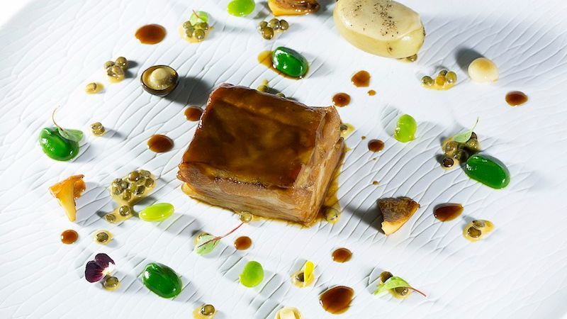 Uno de los platos de Oria