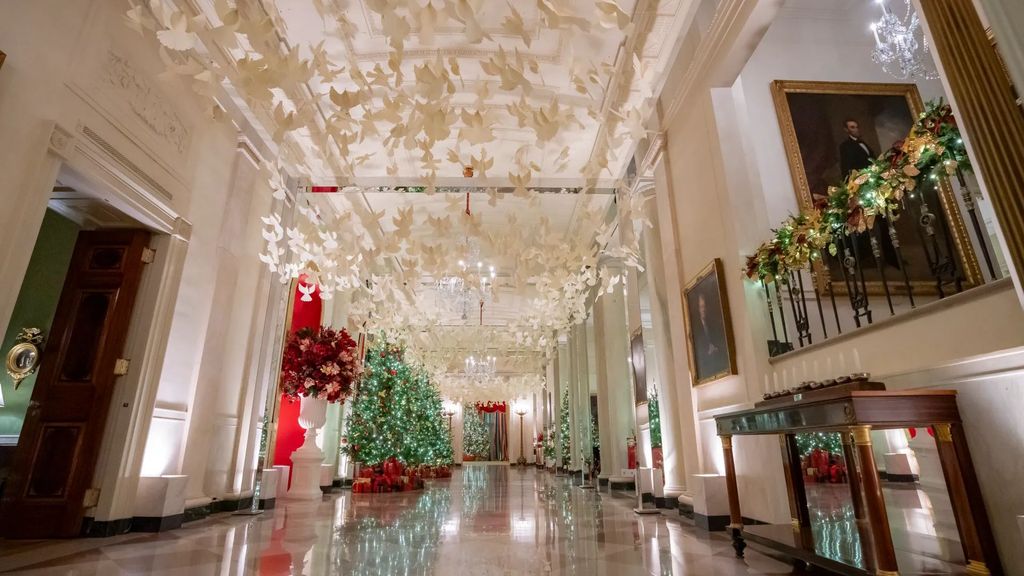 Navidad en la Casa Blanca: The Cross Hall - La Sala de la Cruz